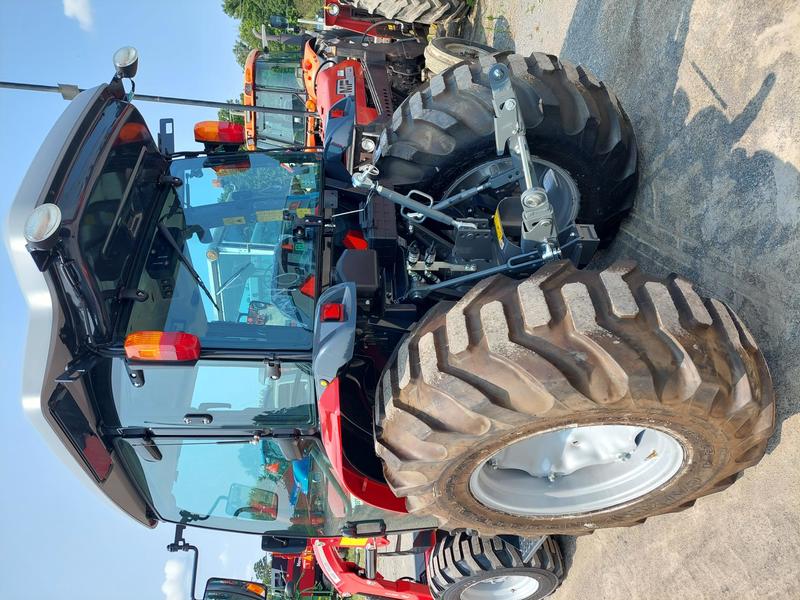 Tractors  MF1840MH Photo